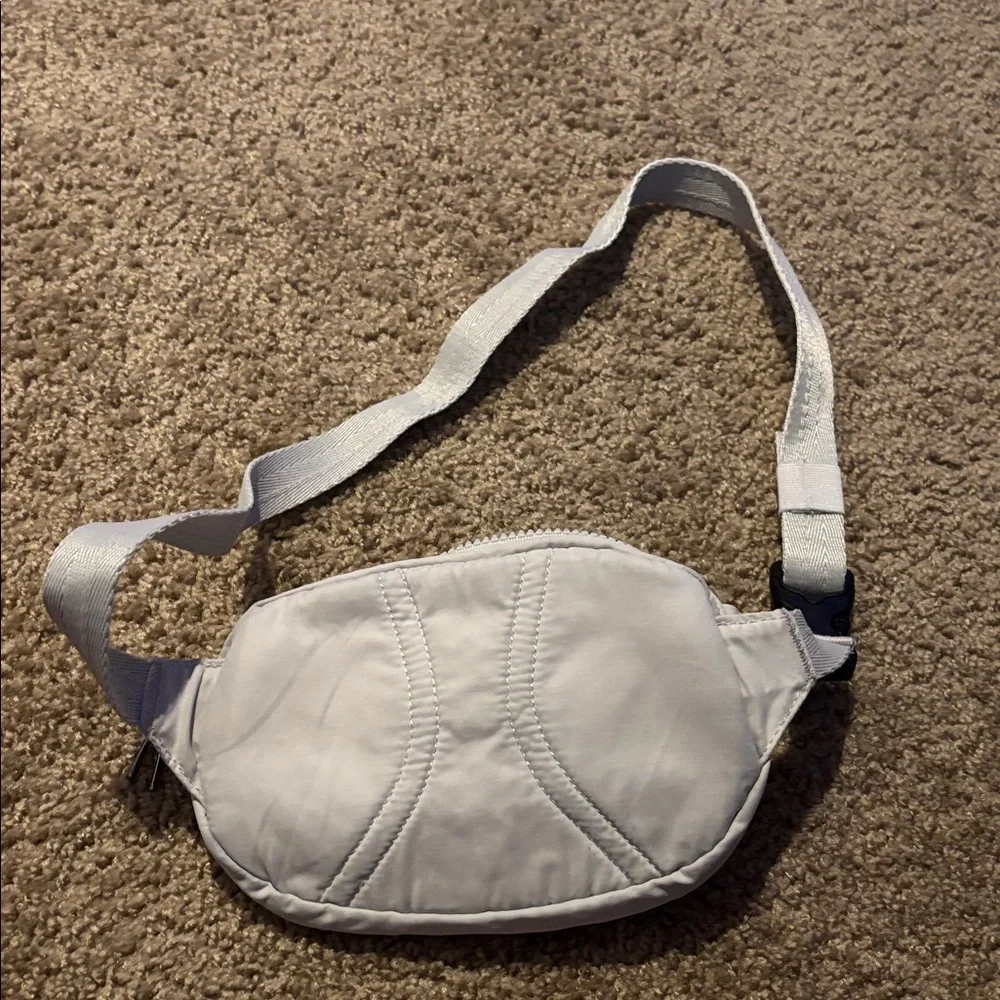 Vuori Hip Fanny Pack - Picture 4 of 4